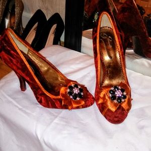 Velvet Pumps